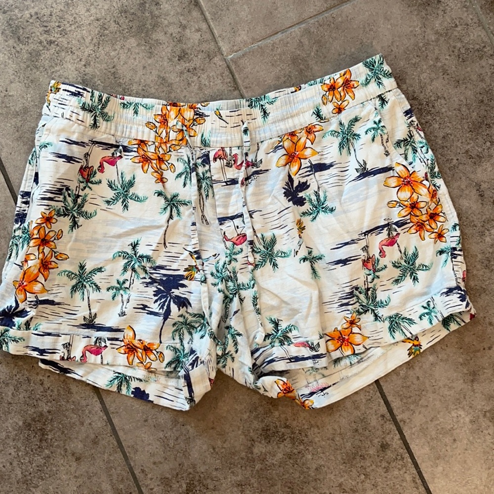 Old Navy Hawaiian print cotton shorts.